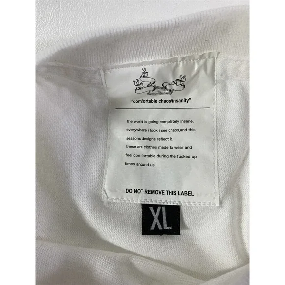 Comfortable Chaos Insanity Mens White T Shirt Sz XL‎ Blood Guts & Invisible Man